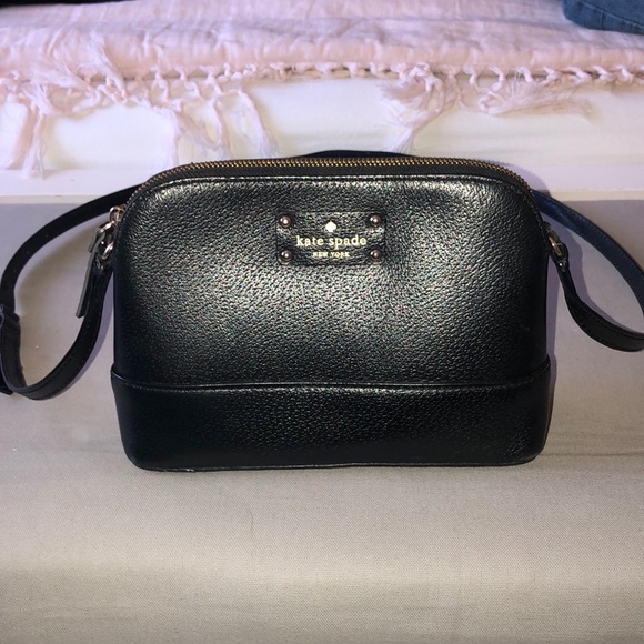 kate spade Handbags - Kate Spade Small purse